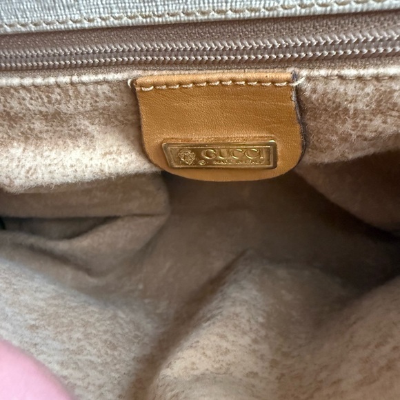 Authentic Vintage Gucci Crossbody - Picture 7 of 13